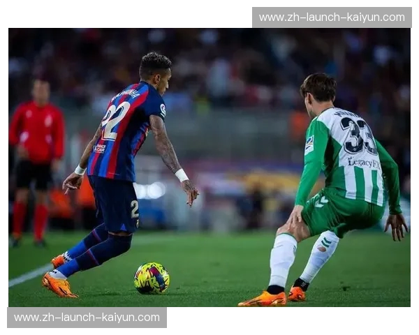 硝烟再起!皇马巴萨西甲29轮巅峰对决,一场关乎荣誉与王权的史诗之战 硝烟再起!皇马巴萨西甲29轮巅峰对决,一场关乎荣誉与王权的史诗之战